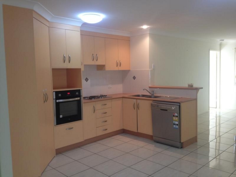 35 Buckle Street, Park Avenue QLD 4701